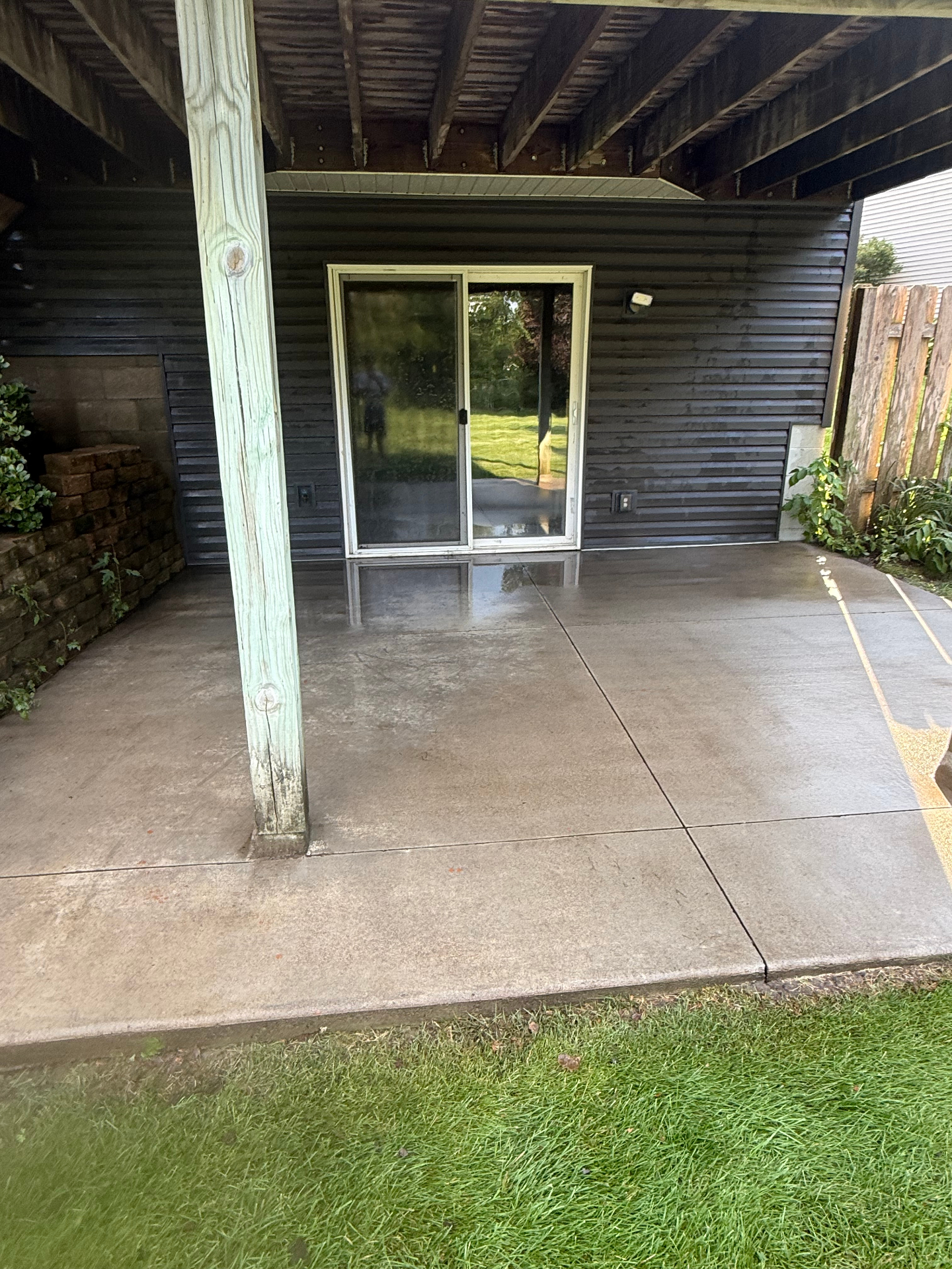 Concrete patio after surface cleaning